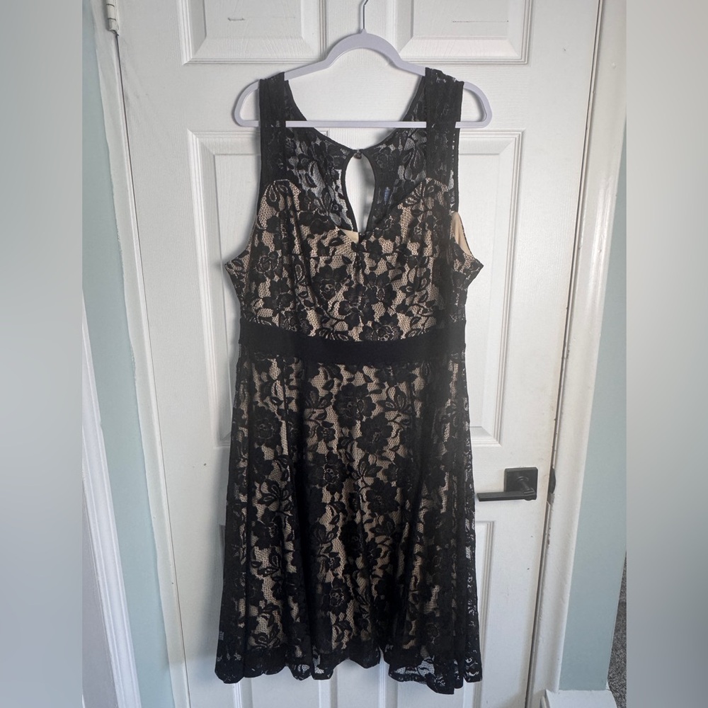 Torrid Elegant Black Lace Backless Dress